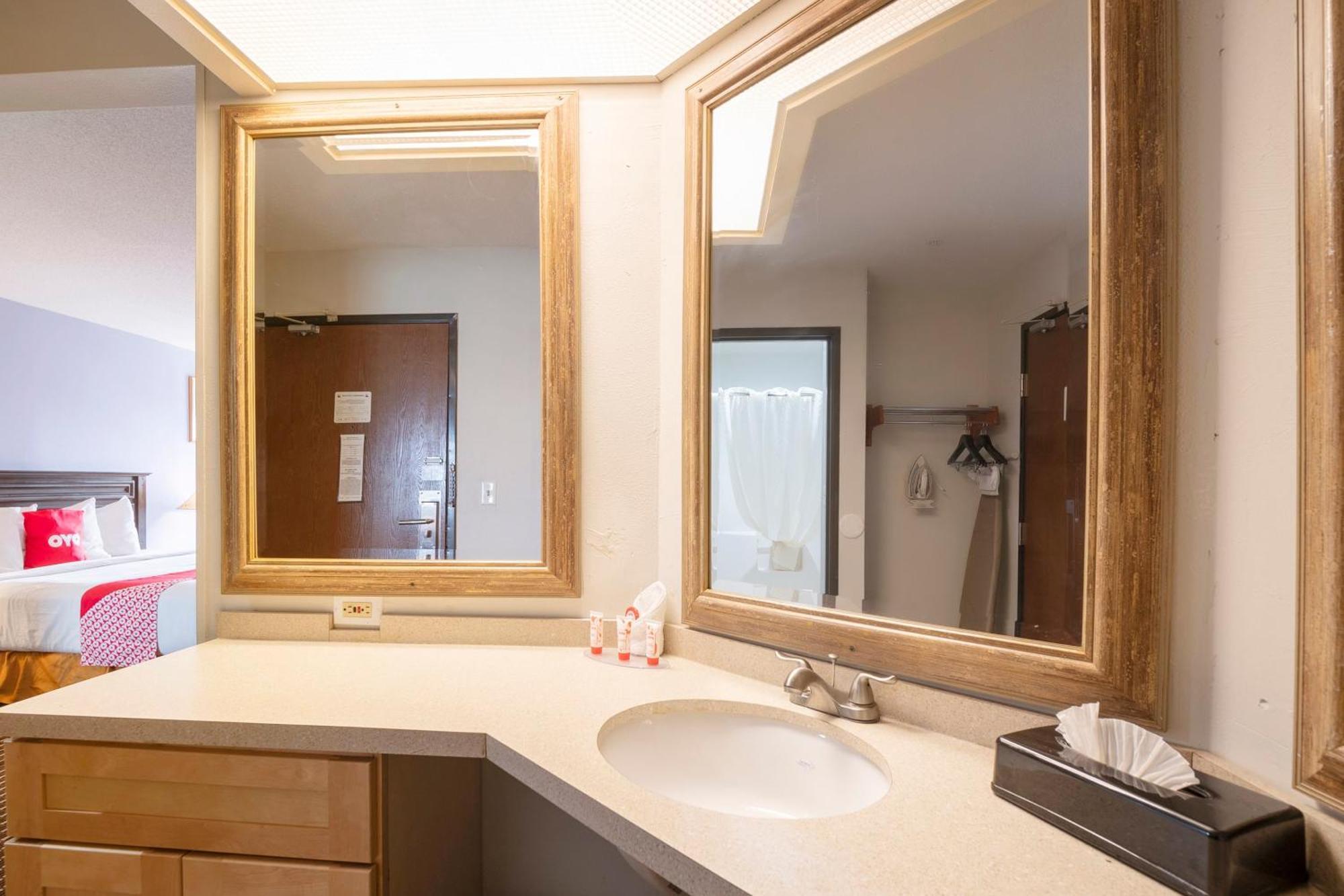 Oyo Townhouse Houston Airport North Ξενοδοχείο Εξωτερικό φωτογραφία